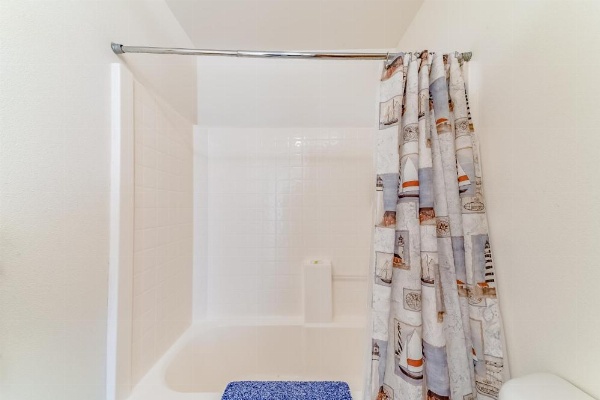 Crescent City Beach House image 28